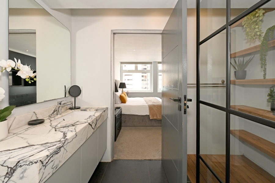 2 Bedroom Property for Sale in Cape Town City Centre Western Cape